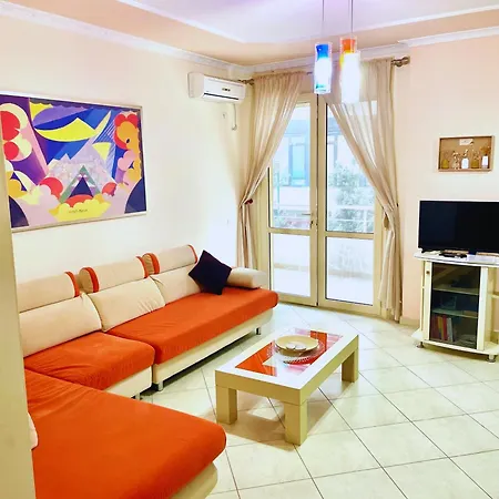 Seaside Stay-private Parking-prime Location شقة