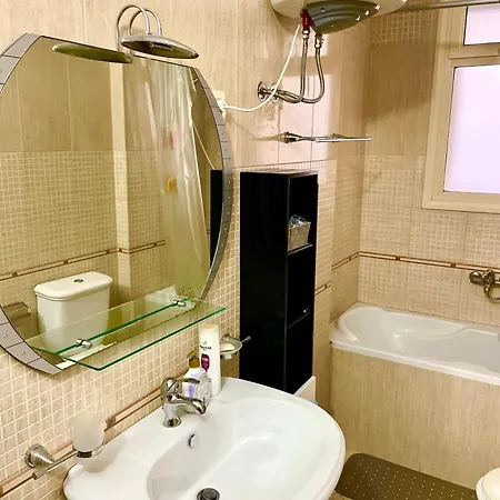 Seaside Stay-private Parking-prime Location Apartment Vlore