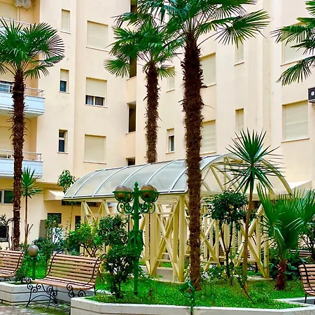 Apartment Seaside Stay-private Parking-prime Location Vlore