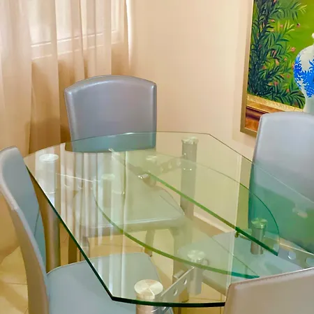 Seaside Stay-private Parking-prime Location