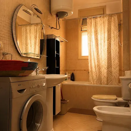 Seaside Stay-private Parking-prime Location Apartament *